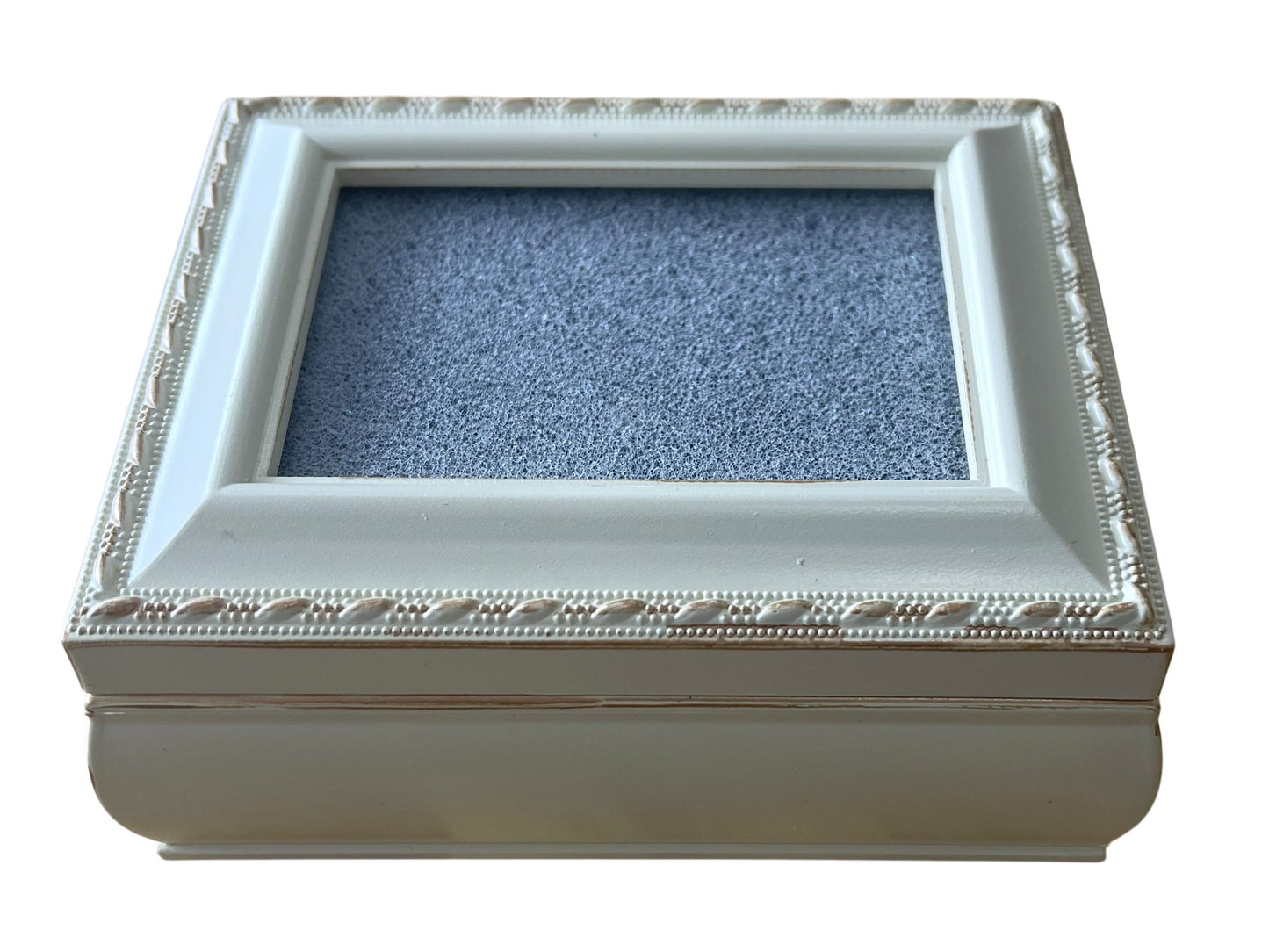 Rectangular ivory tresure box with glass area to showcase and protect canvas
