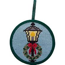 Lamp Post & Wreath Ornament
